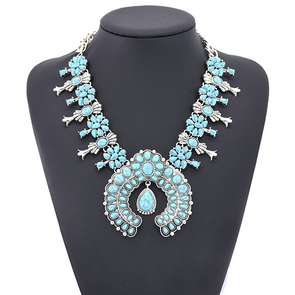 Bohemian style turquoise flower pendant necklace